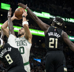 [2-3] Los Bucks recuerdan porqué son los vigentes campeones (110-107)