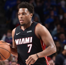 Kyle Lowry rescinde con los Hornets para irse a los Sixers