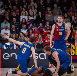 Ejercicio de resiliencia del Barça para ganar a Valencia Basket (102-99)