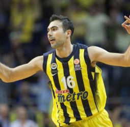 El Fenerbahce oficializa la renovación de Sloukas