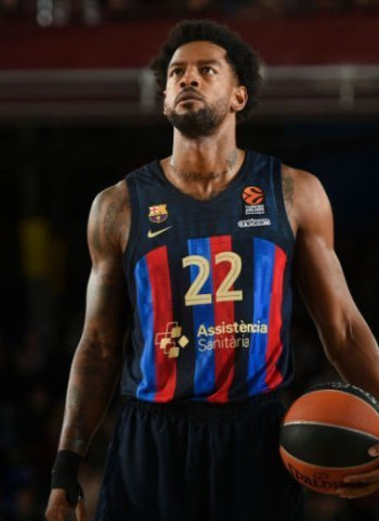 Cory Higgins y Wenyen Gabriel, los nombres que suenan para reforzar el Estrella Roja