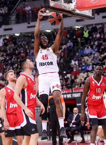 El AS Mónaco llega a un acuerdo de renovación con Donta Hall