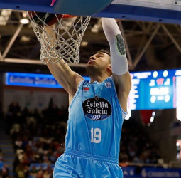 Victoria del Cafés Candelas que pone contra las cuerdas al UCAM Murcia (77-73)