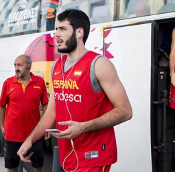 Álex Abrines abandona el Eurobasket