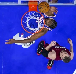 Los Sixers ganan a los Heat y se meten 7º al playoff NBA