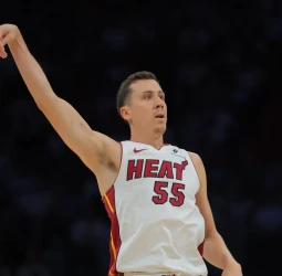 Duncan Robinson rechaza 19,8 millones para ser agente libre