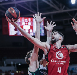 El Casademont pasa por encima de un desangelado Joventut (113-83)