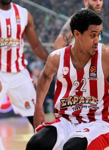 Roberts decanta el derbi heleno en la prórroga (85-87)