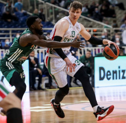 Brown apuntilla el asalto del Unics Kazan al OAKA (72-74)