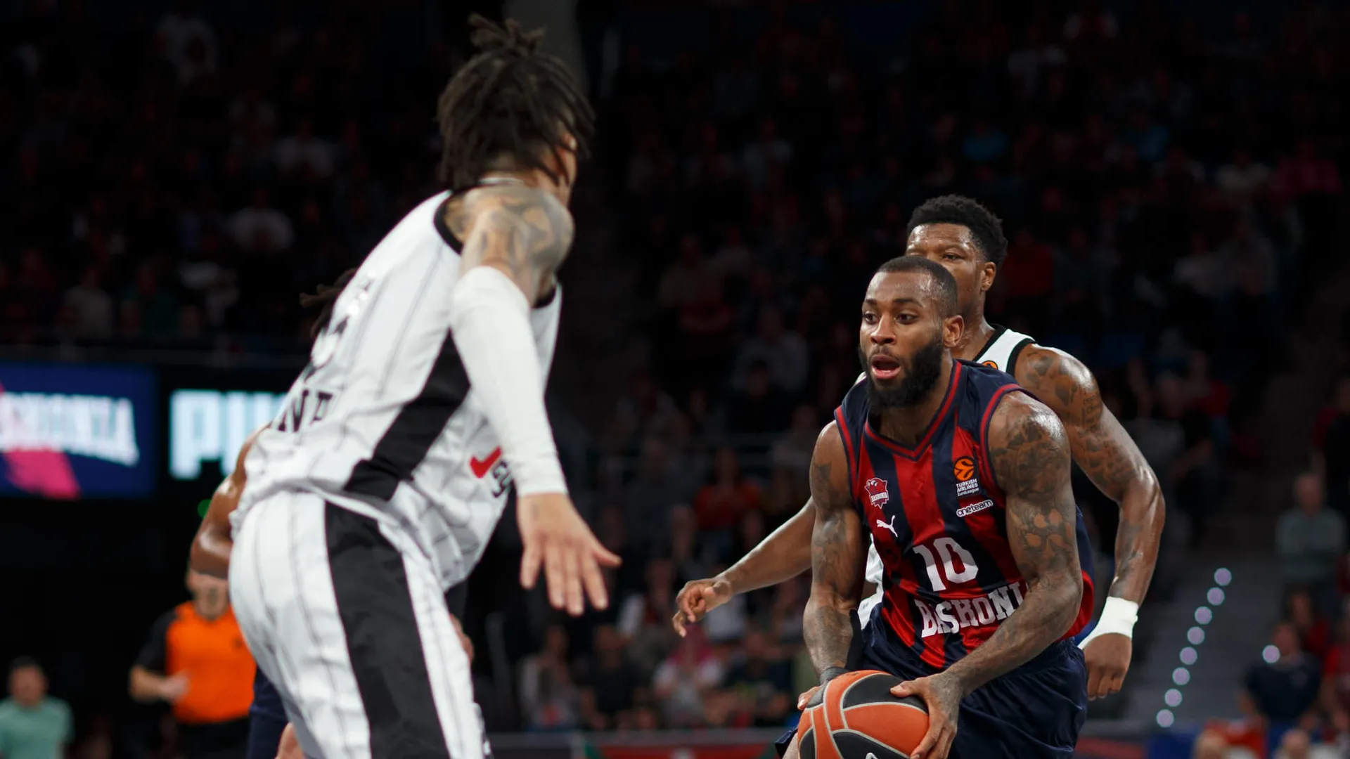 Virtus Bolonia se impone en el Buesa Arena, 81-91