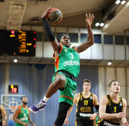 El Panathinaikos intenta el fichaje de Kendrick Perry
