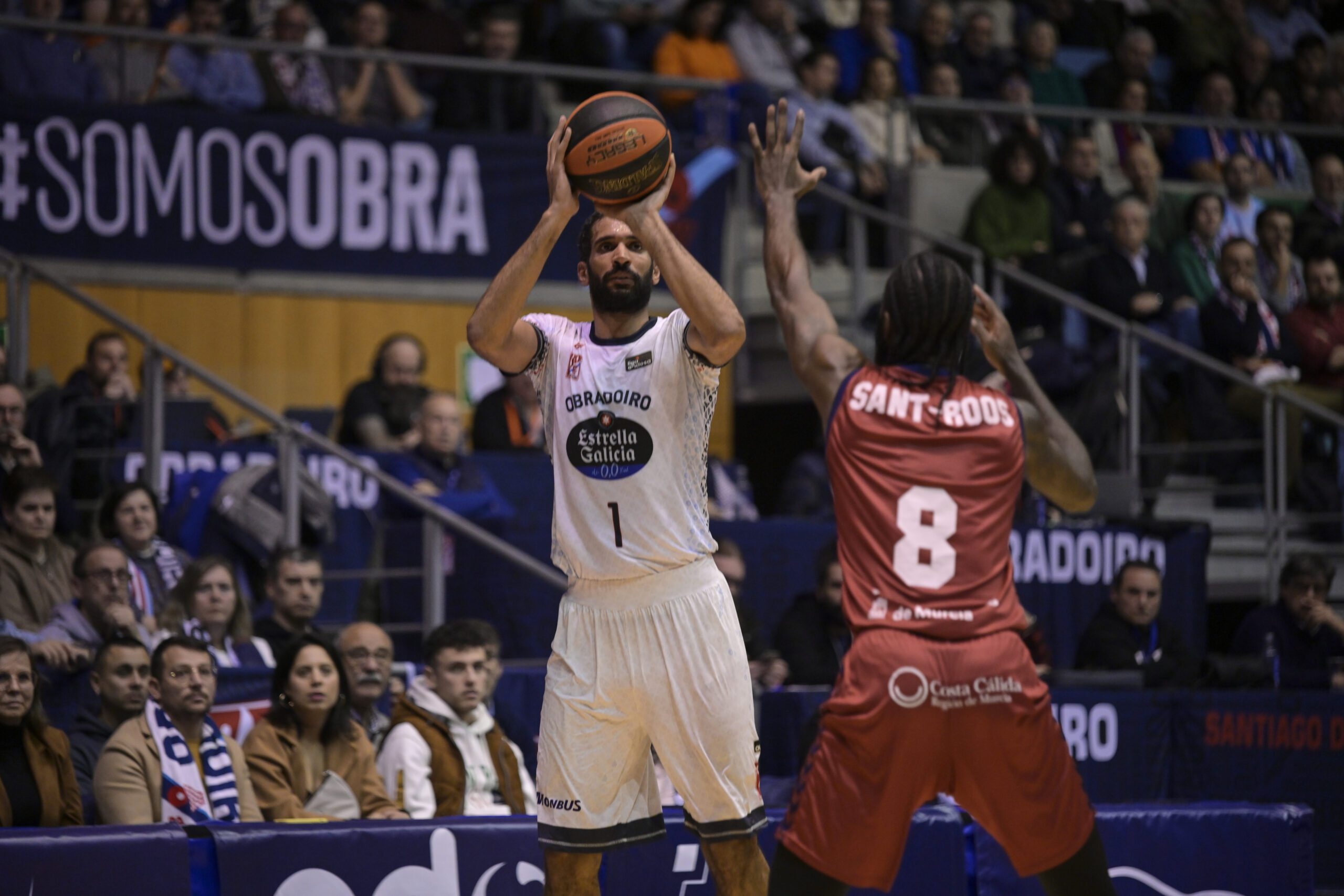 UCAM Murcia y Monbus Obradoiro nos regalan un intenso partido que decidió la defensa murciana del último cuarto (79-87)