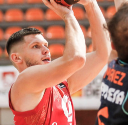 La acb aterriza de nuevo en el Príncipe Felipe