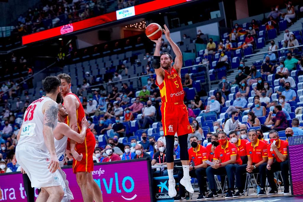 España regala un homenaje ofensivo a la afición de Madrid
