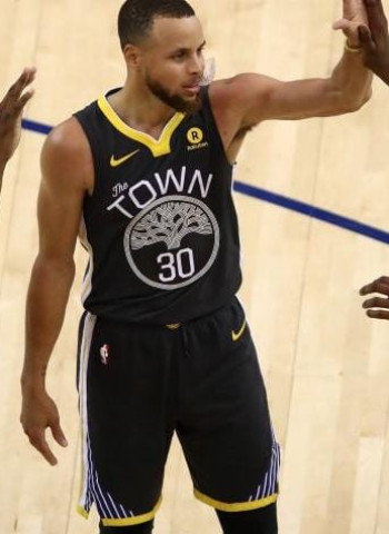 Warriors domina y gana el segundo partido de forma contundente (103-122)