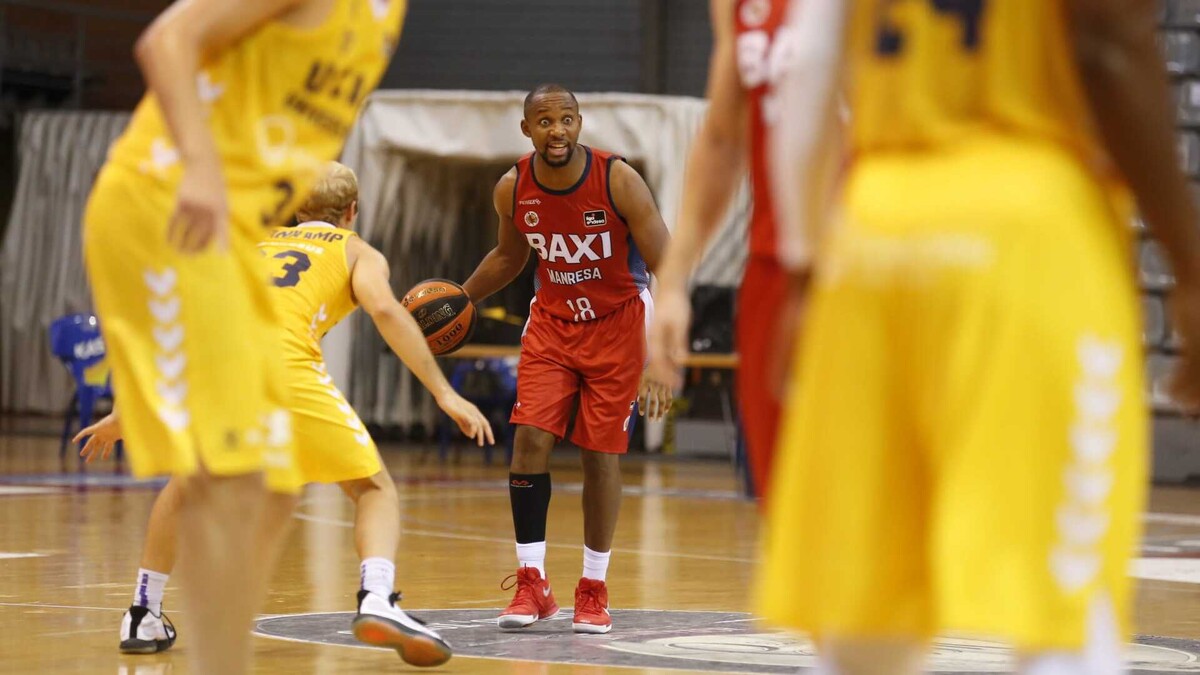 El BAXI Manresa se estrena con victoria frente al UCAM Murcia (90-76)