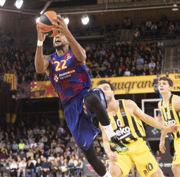 Triunfo claro y sin concesiones del Barcelona ante el Fenerbahce (89-63)