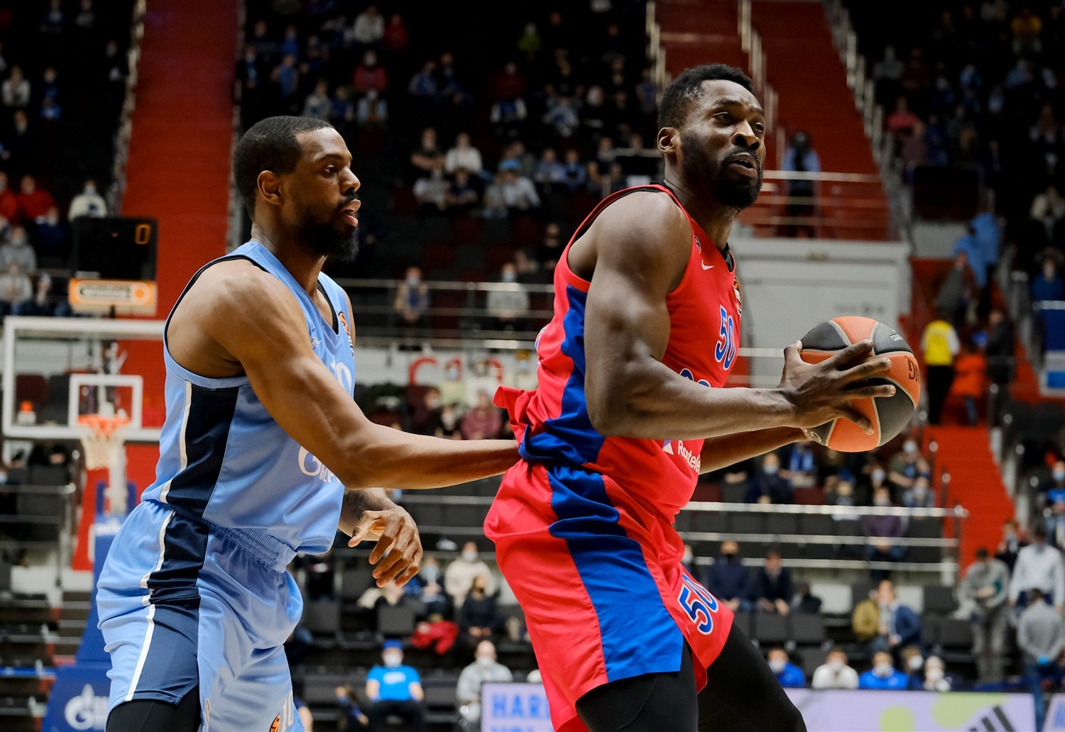 El CSKA Moscú complica la vida al Zenit St. Petersburg (74-86)
