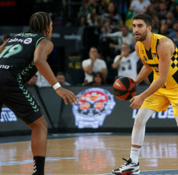 El Lenovo Tenerife vuelve por sus fueros (93-94)