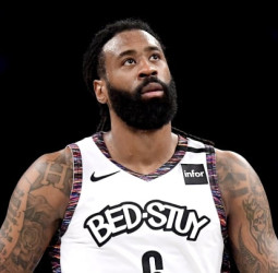 Los Lakers se mantienen atentos a la situación de DeAndre Jordan