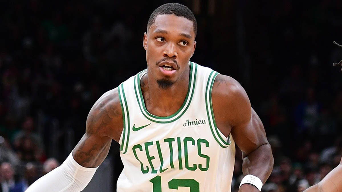 Los Boston Celtics despiden a Lonnie Walker IV y abren una vacante en su plantilla