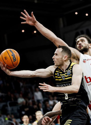 Sengfelder ejecuta la derrota más cruel del Iberostar Tenerife (98-96)