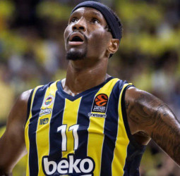 La NBA tentará a Nigel Hayes-Davis y a Tarik Biberovic