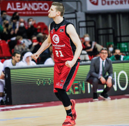 Waczynski y Thompson se reivindican contra Unicaja (93-82)