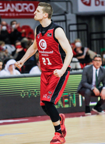 Waczynski y Thompson se reivindican contra Unicaja (93-82)
