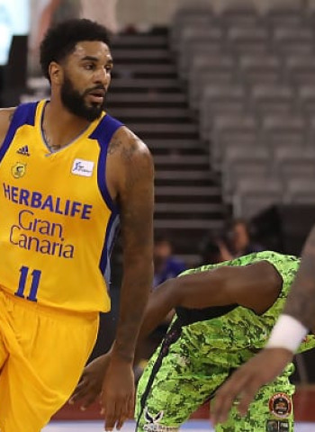 Herbalife Gran Canaria remonta y se lleva el Grupo B (87-73)
