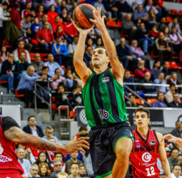 Primera derrota del Casademont en casa ante el Joventut (90-92)