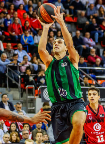 Primera derrota del Casademont en casa ante el Joventut (90-92)