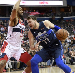 Un gran Doncic no sirve para ganar, y los Nuggets ahondan la crisis de los Lakers