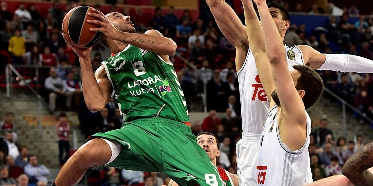 El Real Madrid pierde en el último segundo y se jugará el pase en la última jornada (89-88)