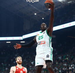 Panathinaikos impone su ley y toma ventaja en la final griega ante Olympiacos, 80-68