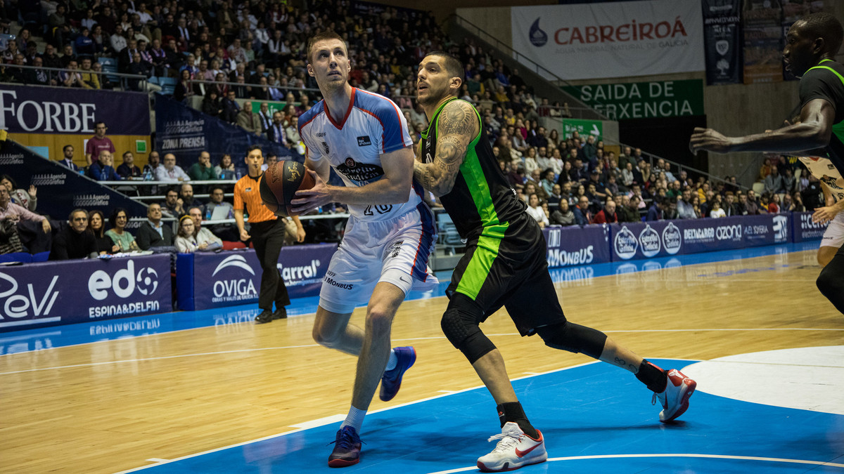 El Monbus Obradoiro coge la racha en el momento exacto para ganar (82-73)