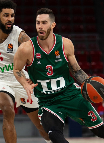 Estelar tercer cuarto del Baskonia para seguir luchando por el PlayOff (78-71)