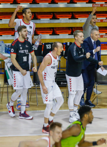 El RETAbet Bilbao Basket da un golpe en la mesa en Fuenlabrada (70-74)