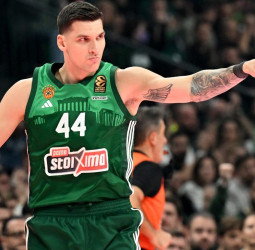 Panathinaikos prepara una renovación de cinco años para Konstantinos Mitoglou