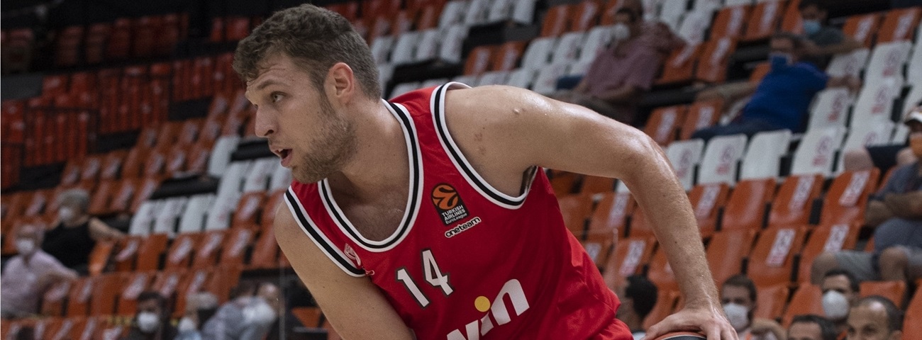 Olympiacos anuncia la renovación de Vezenkov