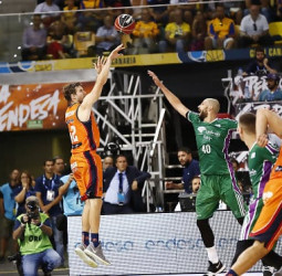 Erick Green y Aaron Doornekamp tumban a Nedovic (83-78)