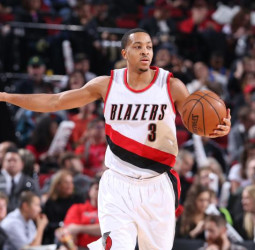 Los 50 de McCollum dejan sin posibilidades a los Bulls, Jackson & Warren lideran a los Suns
