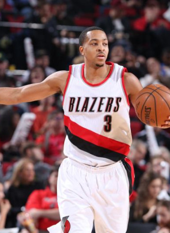 Los 50 de McCollum dejan sin posibilidades a los Bulls, Jackson & Warren lideran a los Suns