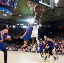 El Unicaja reconfirma sus credenciales, 91-92