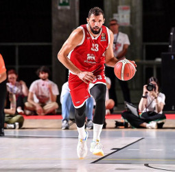 Nikola Mirotic y Shavon Shields continuarán en el Armani Milán