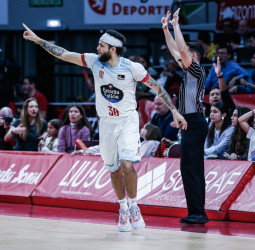 El Monbus Obradoiro sale victorioso de Zaragoza (78-79)
