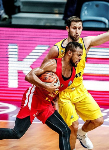 El UCAM Murcia cae por 100-80 ante el Ewe Baskets
