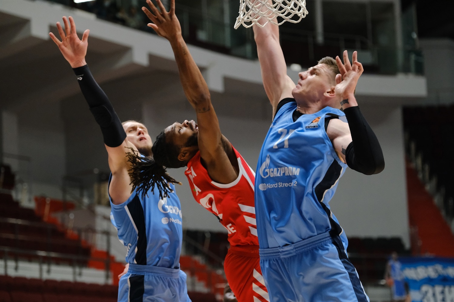 El Zenit se impone con claridad ante el Estrella Roja (98-69)
