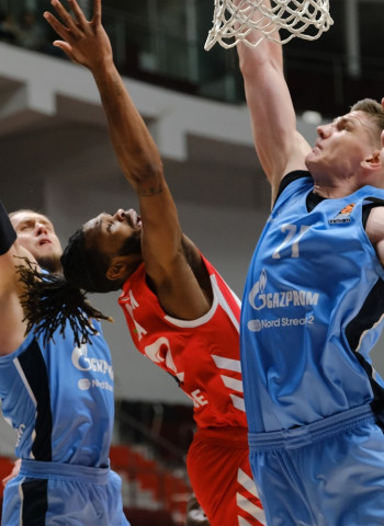 El Zenit se impone con claridad ante el Estrella Roja (98-69)