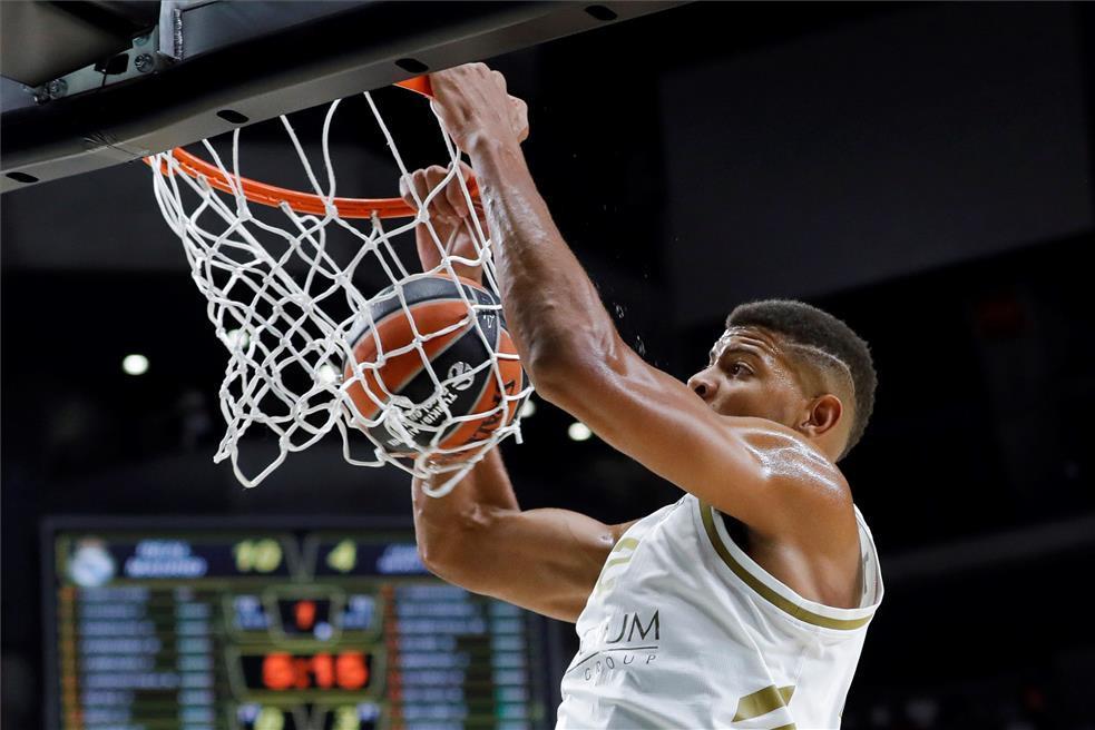 El Real Madrid se estrena a lo grande ante Fenerbahce (81-77)